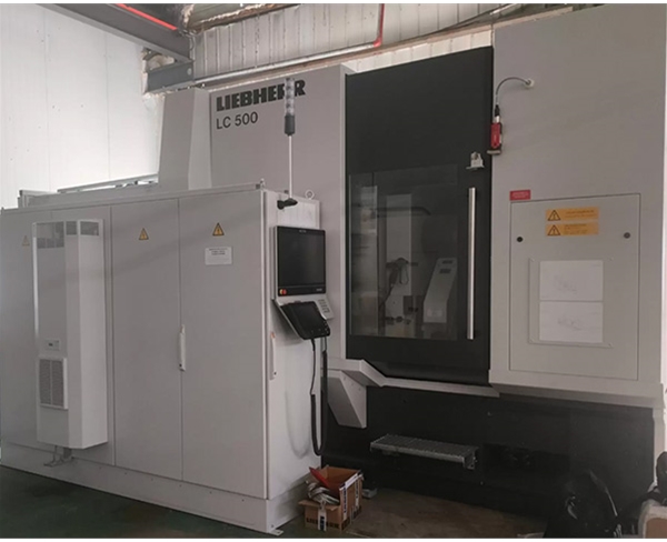 德國LIEBHERR利勃海爾LC500滾齒機，精度可達國標(biāo)3級